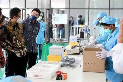 Farmasi dan Alat Kesehatan